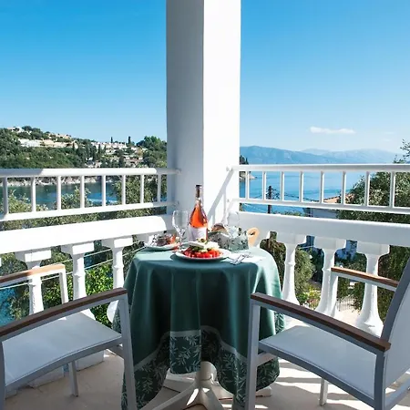 Elena Aparthotel