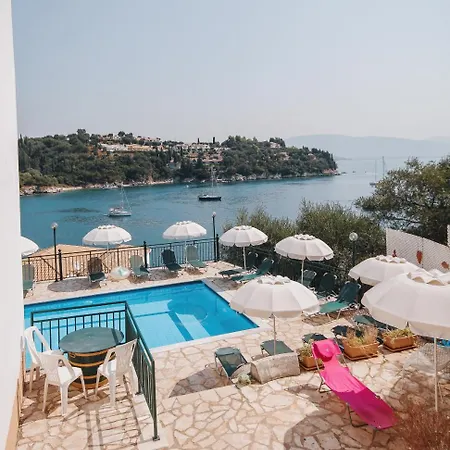 Elena Aparthotel *